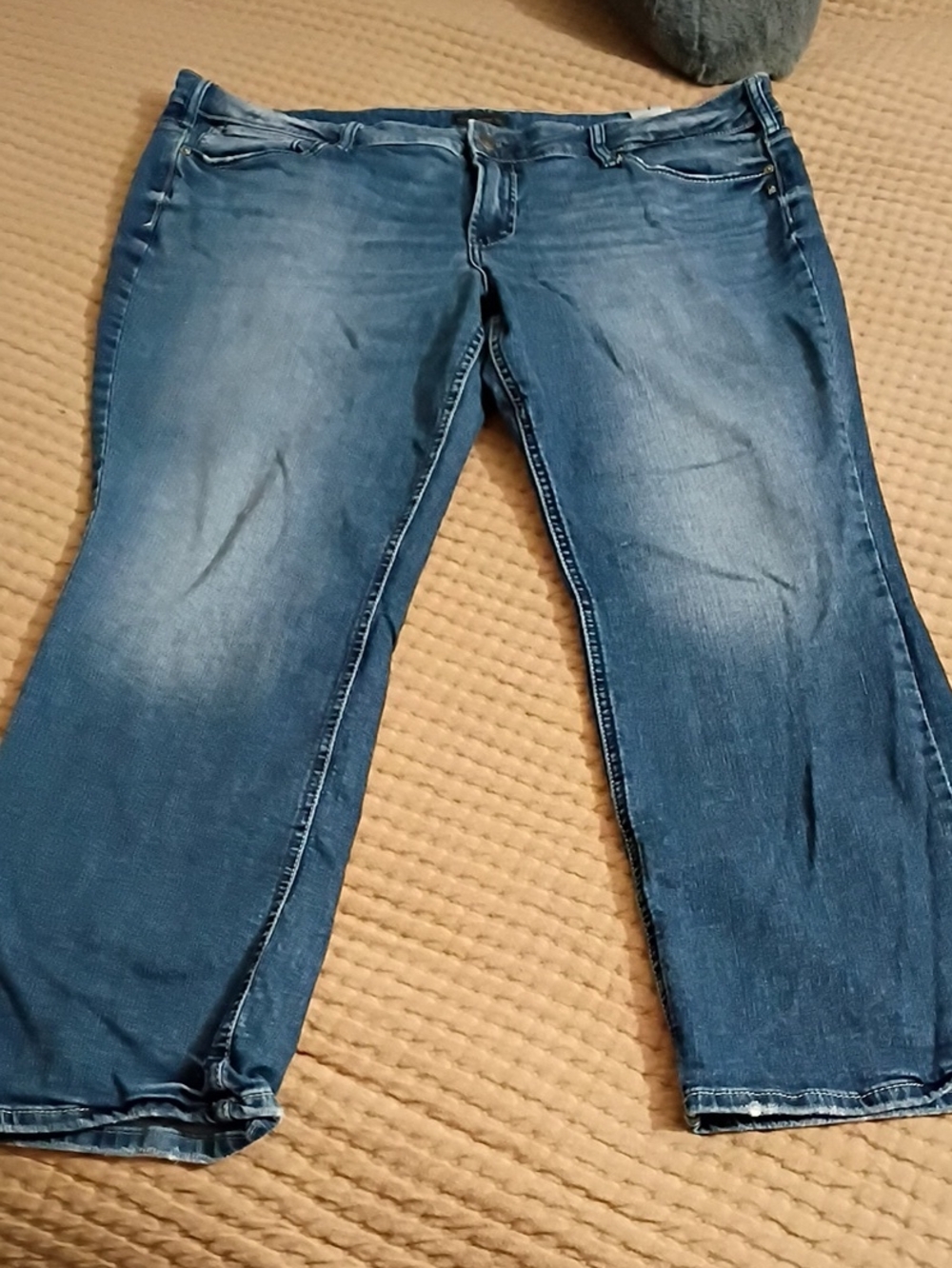 Silver Jeans Women's Denim Flare Jeans in Medium Blue Wash